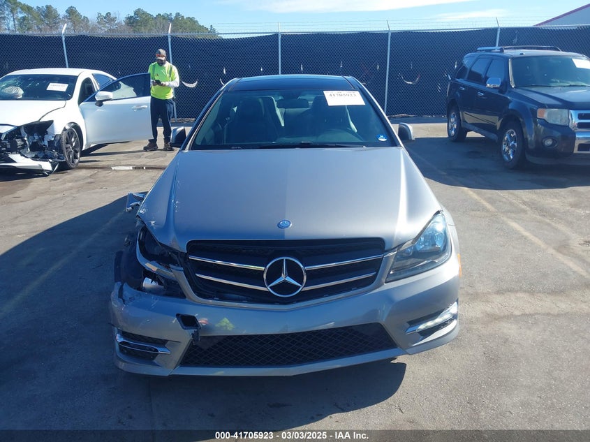 2015 MERCEDES-BENZ C 350 SPORT - WDDGJ5HB7FG366932