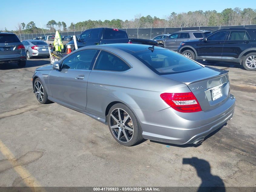 2015 MERCEDES-BENZ C 350 SPORT - WDDGJ5HB7FG366932