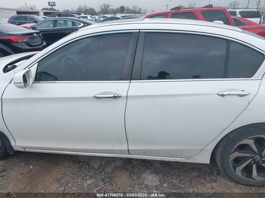 2016 HONDA ACCORD VIN: 1HGCR2F81GA056658