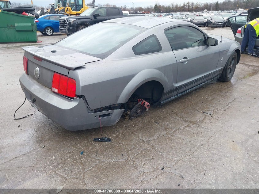 2007 FORD MUSTANG VIN: 1ZVFT80N975358526
