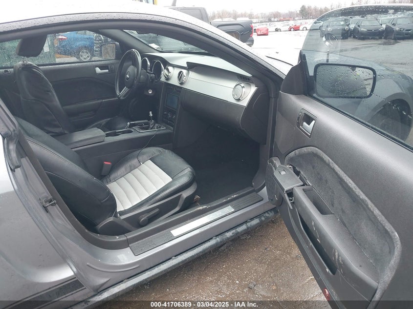 2007 FORD MUSTANG VIN: 1ZVFT80N975358526