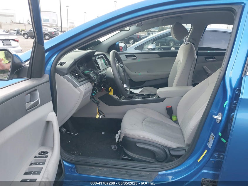 2019 HYUNDAI SONATA VIN: 5NPE24AF9KH738606