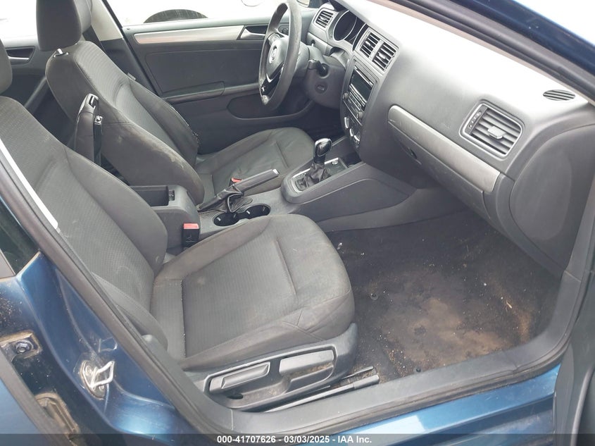 2015 VOLKSWAGEN JETTA VIN: 3VWD17AJ1FM266774