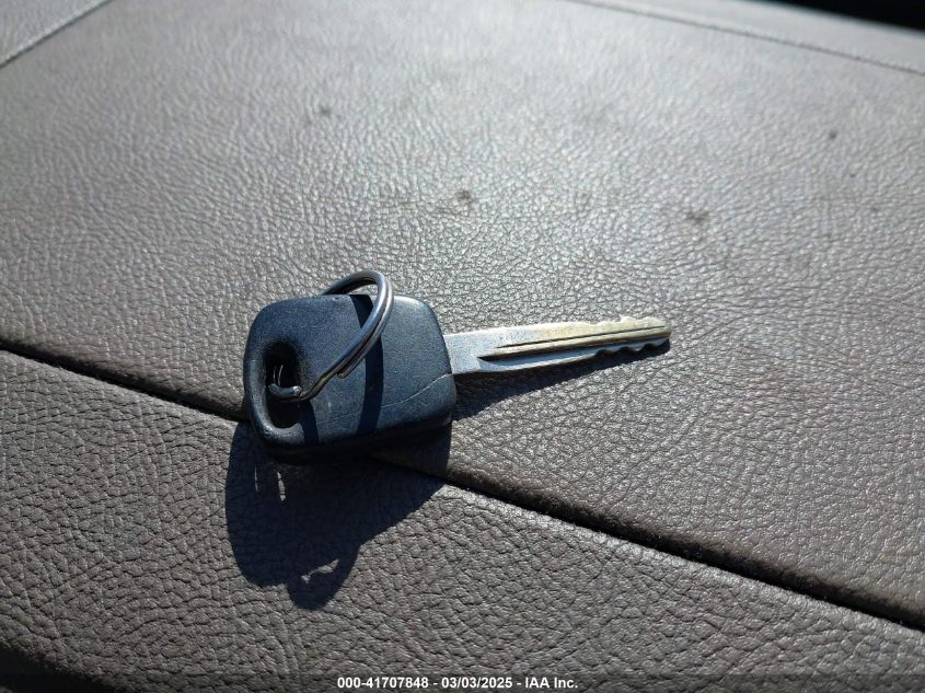 2005 Ford Focus Zx4 VIN: 1FAFP34N85W266566 Lot: 41707848