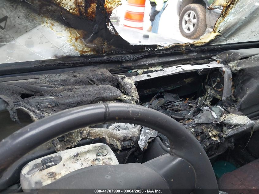 2000 Jeep Wrangler Sport VIN: 1J4FA49SXYP724018 Lot: 41707990