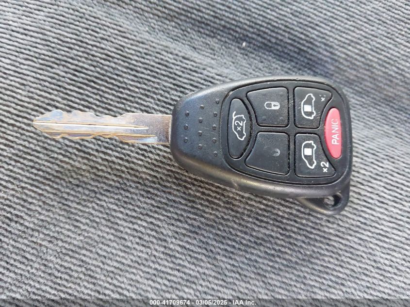 2005 Dodge Grand Caravan Sxt VIN: 2D4GP44L45R392745 Lot: 41709674