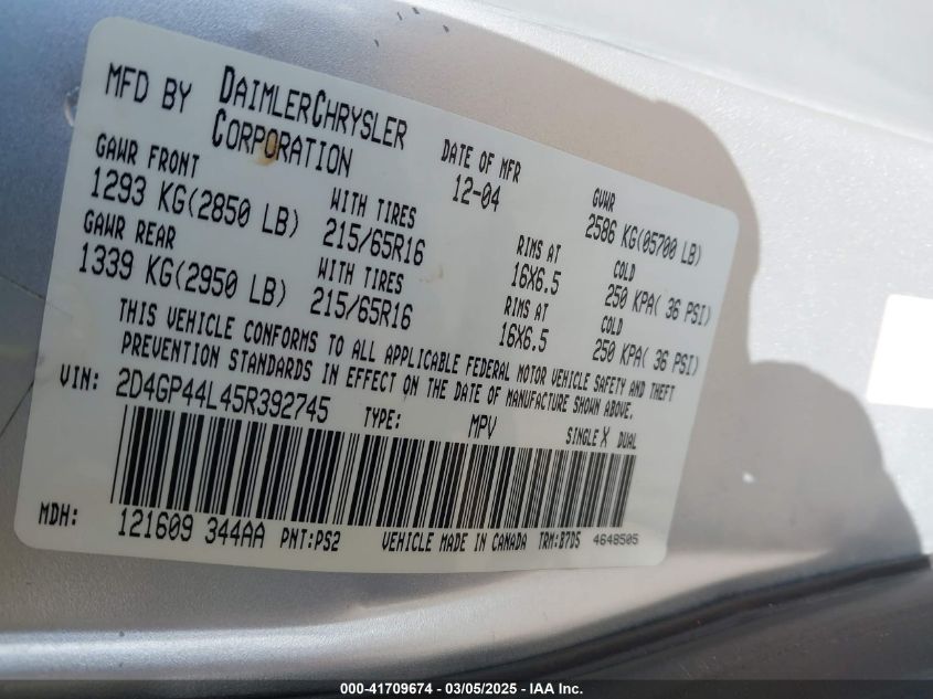 2005 Dodge Grand Caravan Sxt VIN: 2D4GP44L45R392745 Lot: 41709674