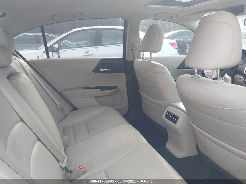 2016 HONDA ACCORD VIN: 1HGCR3F87GA014159
