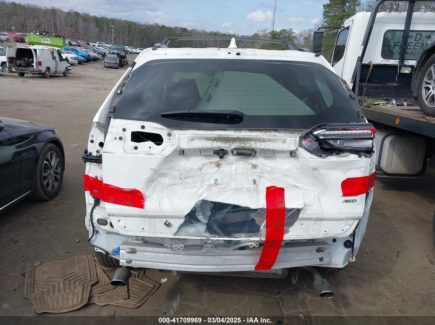 2019 TOYOTA RAV4 XLE - JTMP1RFV2KD042197