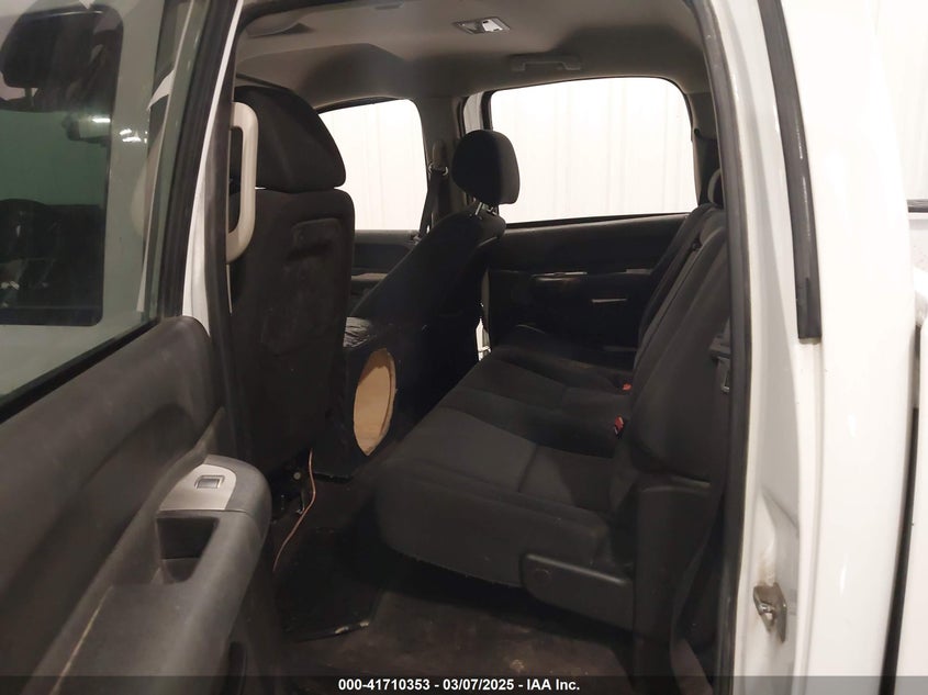2011 CHEVROLET SILVERADO 1500 VIN: 3GCPKSE30BG358642