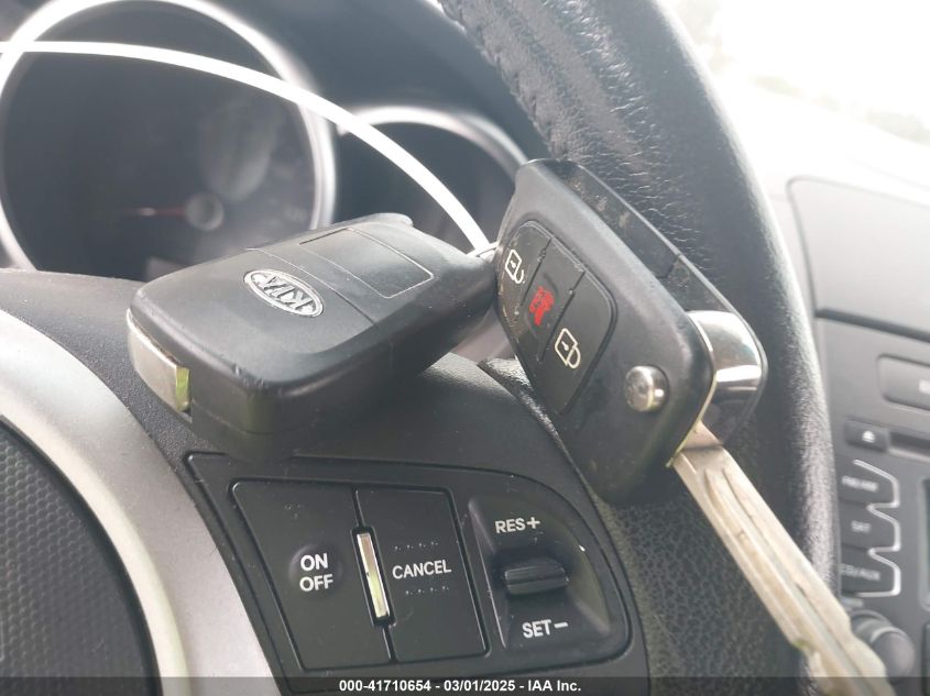 2012 Kia Soul + VIN: KNDJT2A66C7388793 Lot: 41710654