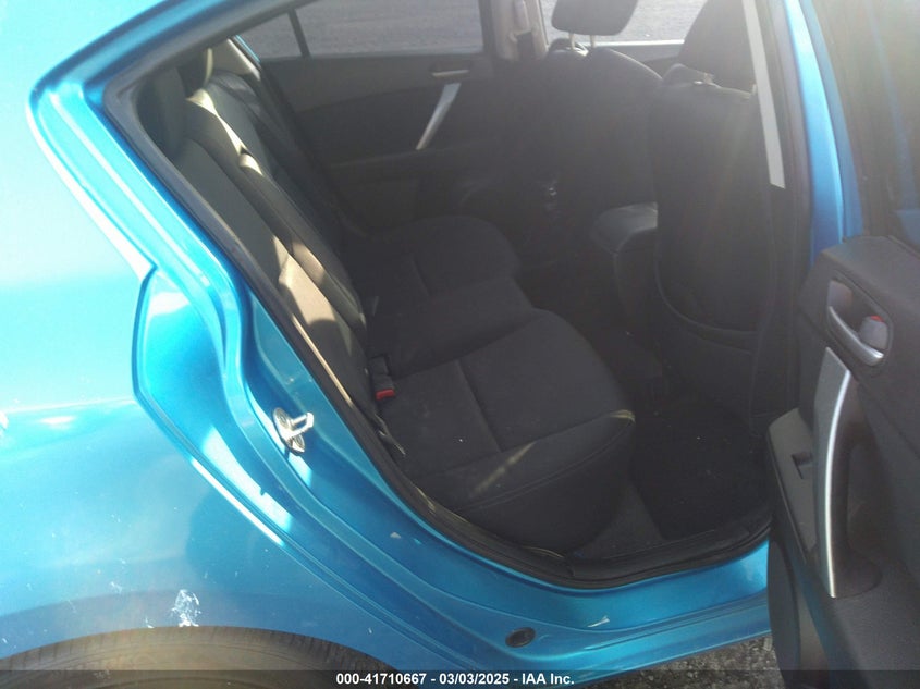 2010 MAZDA MAZDA3 VIN: JM1BL1S68A1337681