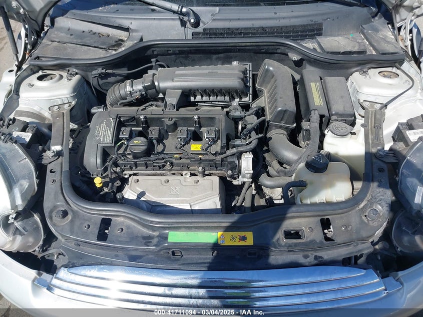 2011 MINI COOPER VIN: WMWZN3C57BT133094