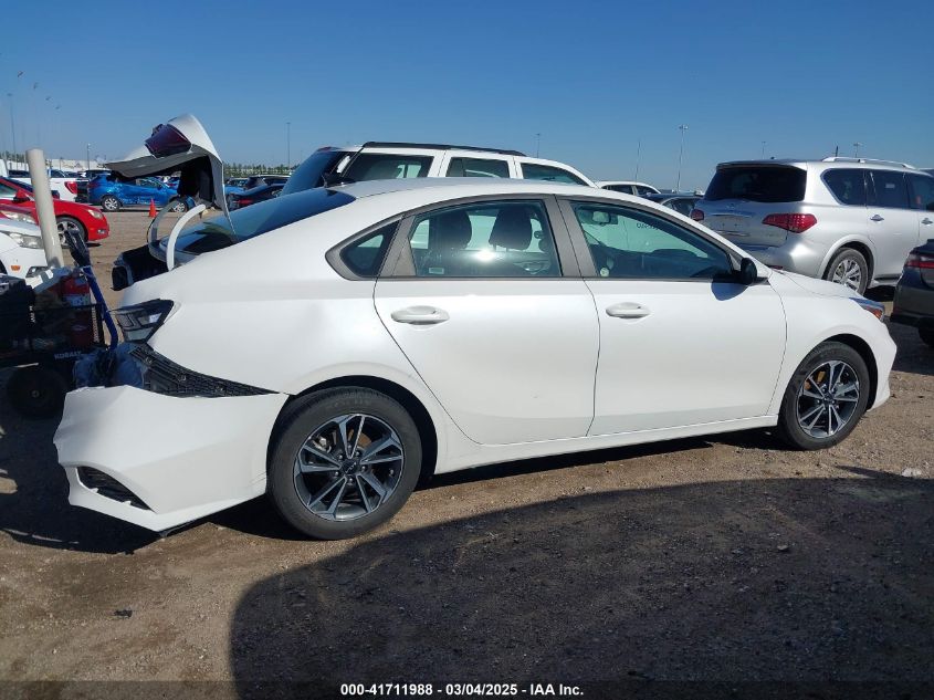 2024 Kia Forte Lxs VIN: 3KPF24AD9RE765015 Lot: 41711988