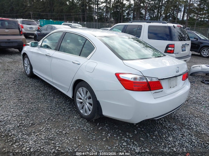 2015 HONDA ACCORD VIN: 1HGCR2F80FA174182