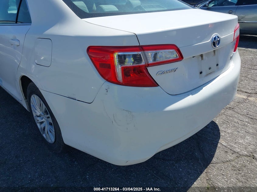 2014 TOYOTA CAMRY HYBRID VIN: 4T1BD1FK5EU135465