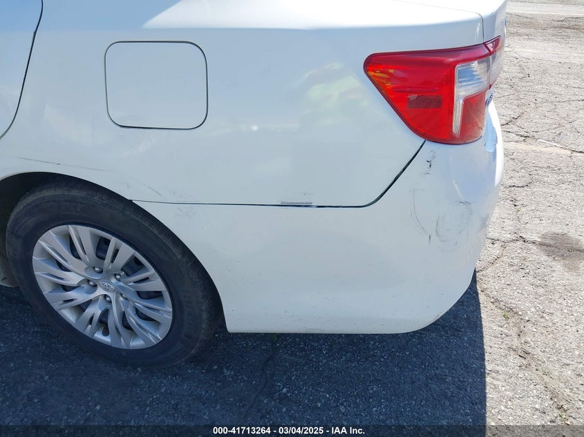 2014 TOYOTA CAMRY HYBRID VIN: 4T1BD1FK5EU135465