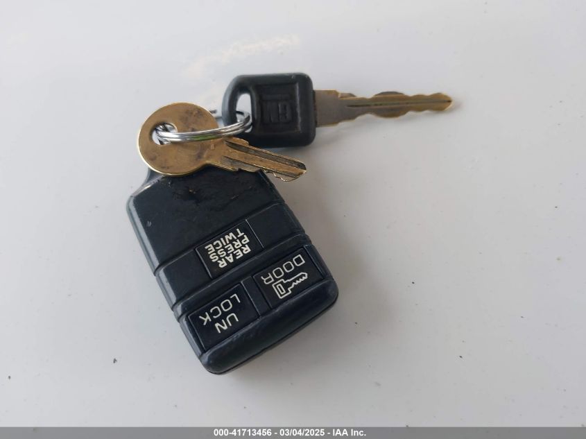 1996 GMC Yukon VIN: 1GKEK13R9TJ753626 Lot: 41713456