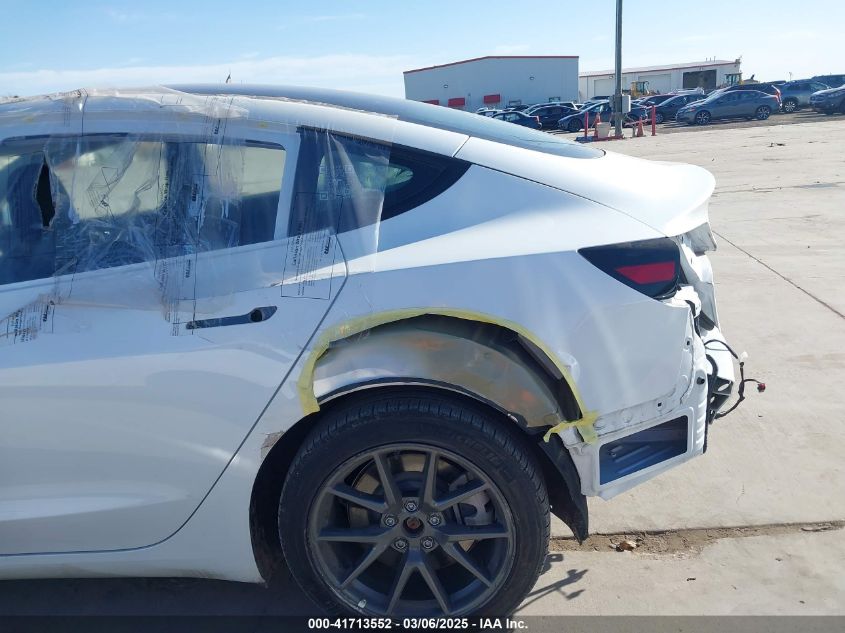 2022 Tesla Model 3 Rear-Wheel Drive VIN: 5YJ3E1EAXNF338584 Lot: 41713552