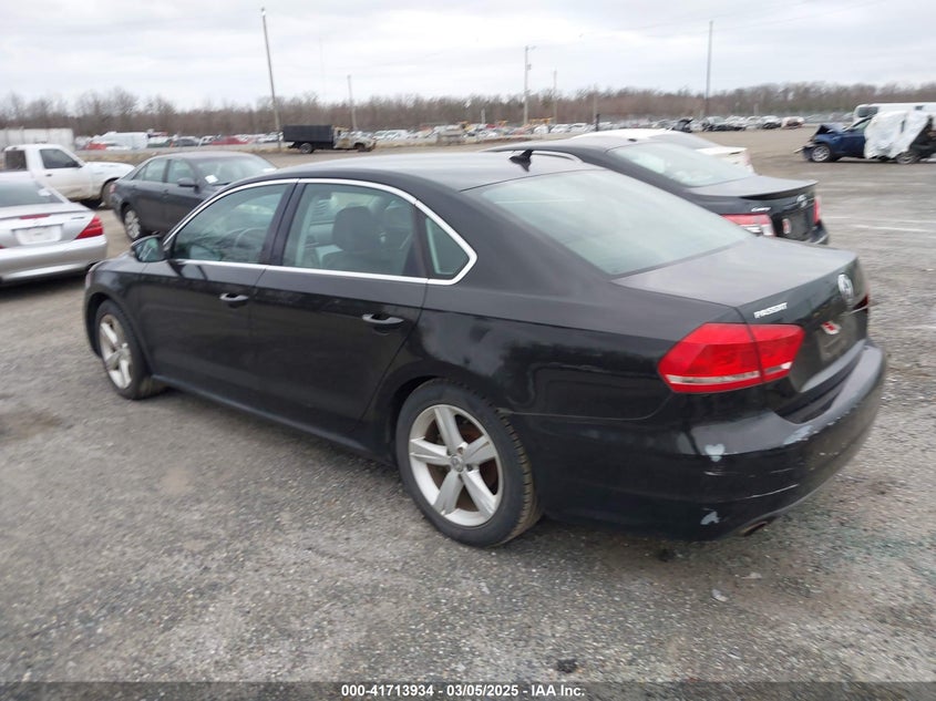 2013 VOLKSWAGEN PASSAT VIN: 1VWBP7A3XDC061296