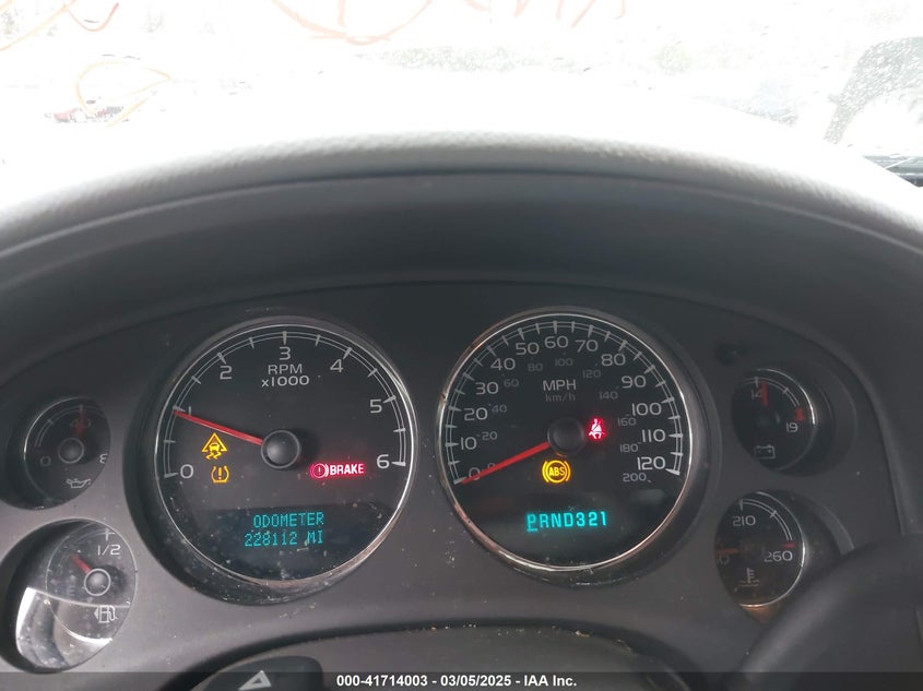 2007 CHEVROLET TAHOE VIN: 1GNFK13057R114935