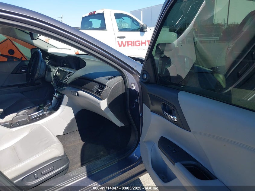 2015 HONDA ACCORD VIN: 1HGCR3F80FA015457