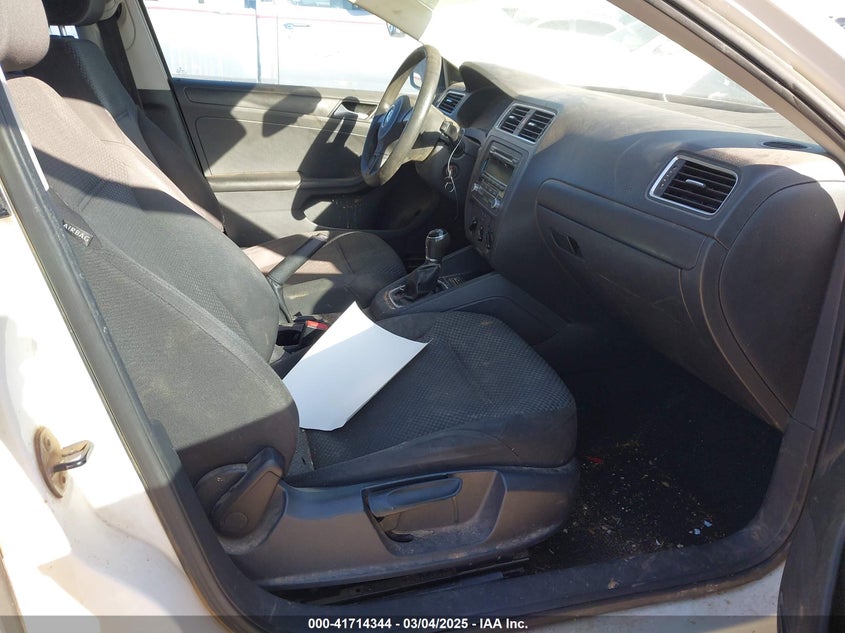 2014 VOLKSWAGEN JETTA VIN: 3VW1K7AJ0EM379890