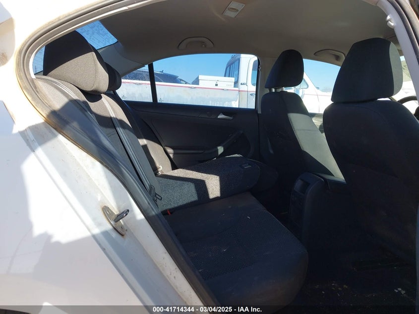 2014 VOLKSWAGEN JETTA VIN: 3VW1K7AJ0EM379890