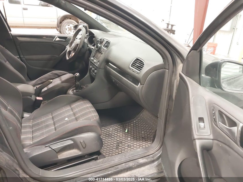 2012 VOLKSWAGEN GTI VIN: WVWGD7AJ6CW027479