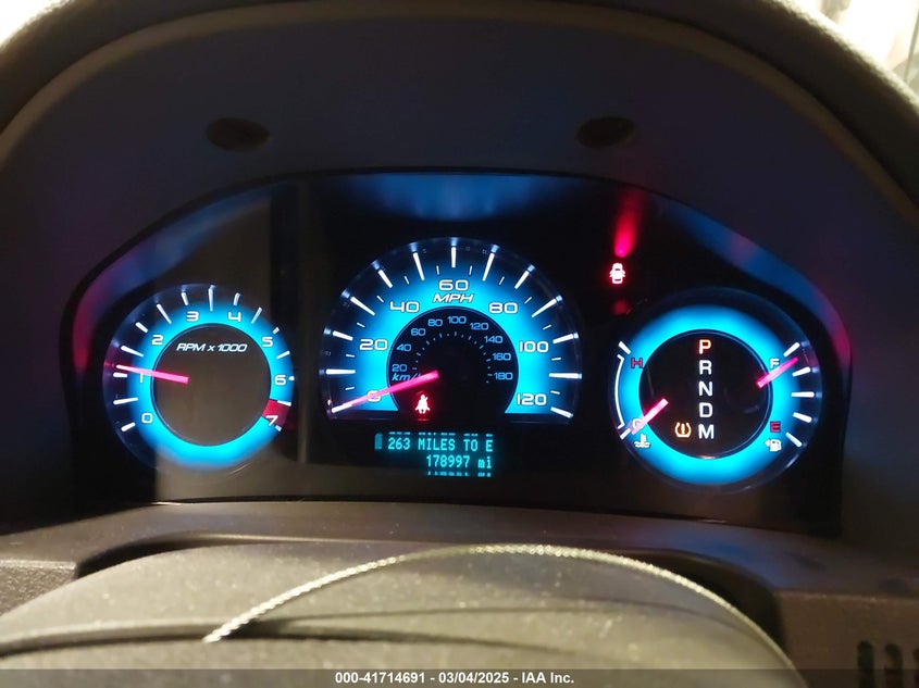 2011 FORD FUSION VIN: 3FAHP0JGXBR150586
