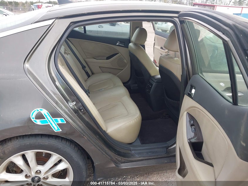 2011 KIA OPTIMA VIN: KNAGN4A74B5077136