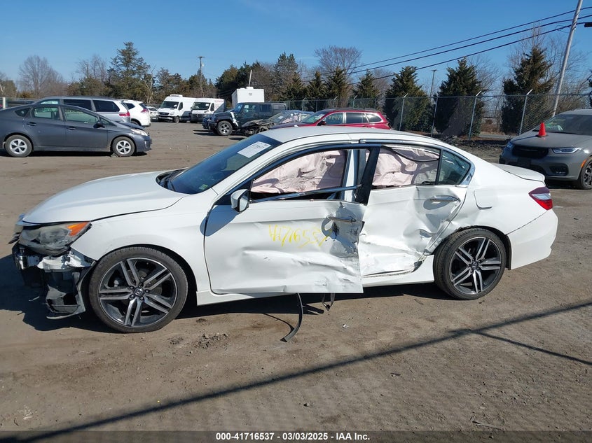 2017 HONDA ACCORD VIN: 1HGCR2F58HA206546