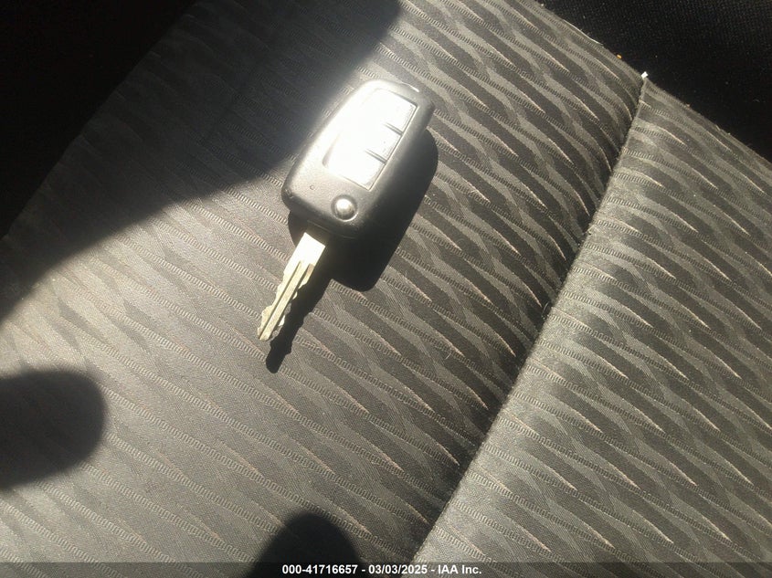 2017 NISSAN ROGUE S - JN8AT2MVXHW013042