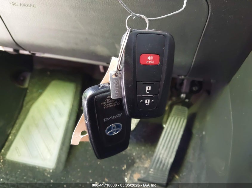 2022 TOYOTA RAV4 HYBRID XLE - 2T3RWRFV5NW128931