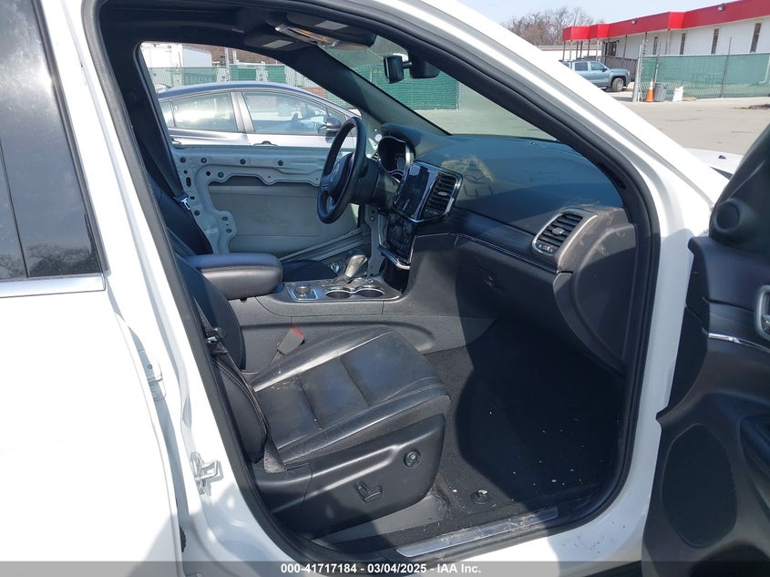 VIN 1C4RJFBG3KC670595 2019 JEEP GRAND CHEROKEE LIMITED 4X4