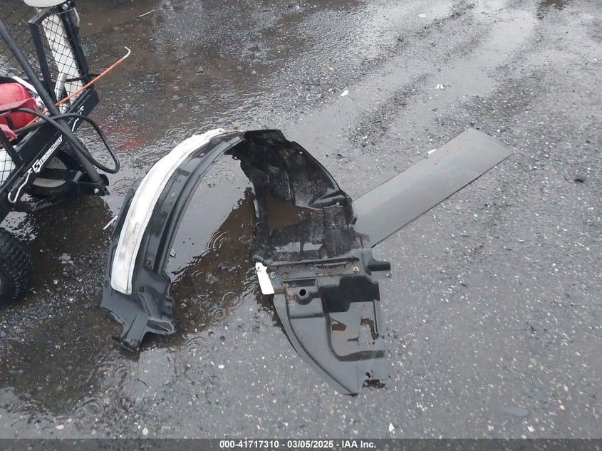 2018 TOYOTA COROLLA LE - 2T1BURHE5JC986389