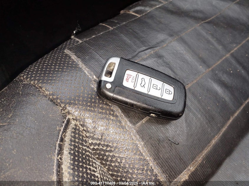 2009 Hyundai Genesis 3.8 VIN: KMHGC46E59U023078 Lot: 41717409