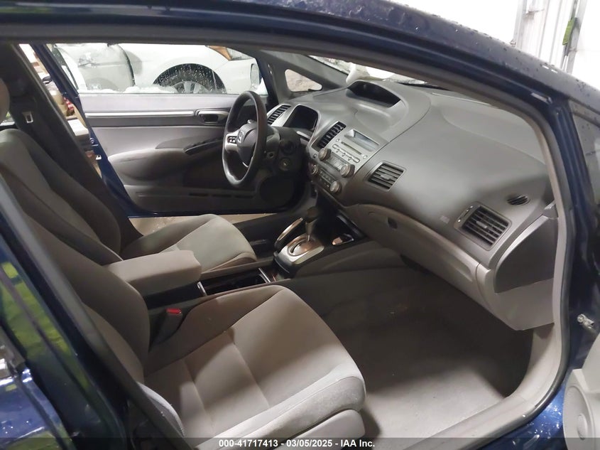 2008 HONDA CIVIC VIN: 1HGFA168X8L091820