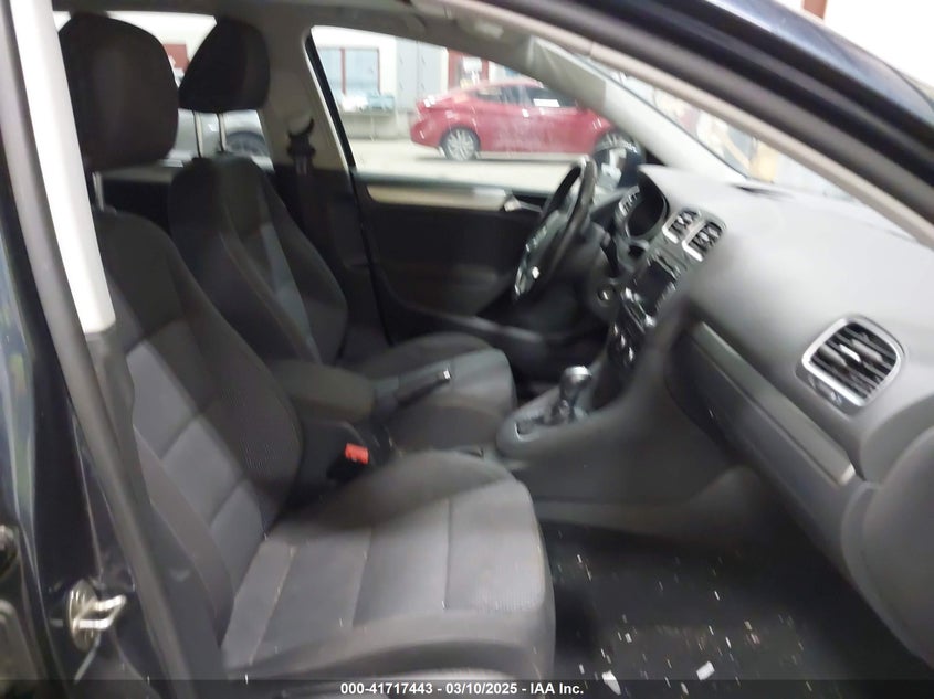 2013 VOLKSWAGEN GOLF VIN: WVWDM7AJ4DW138472