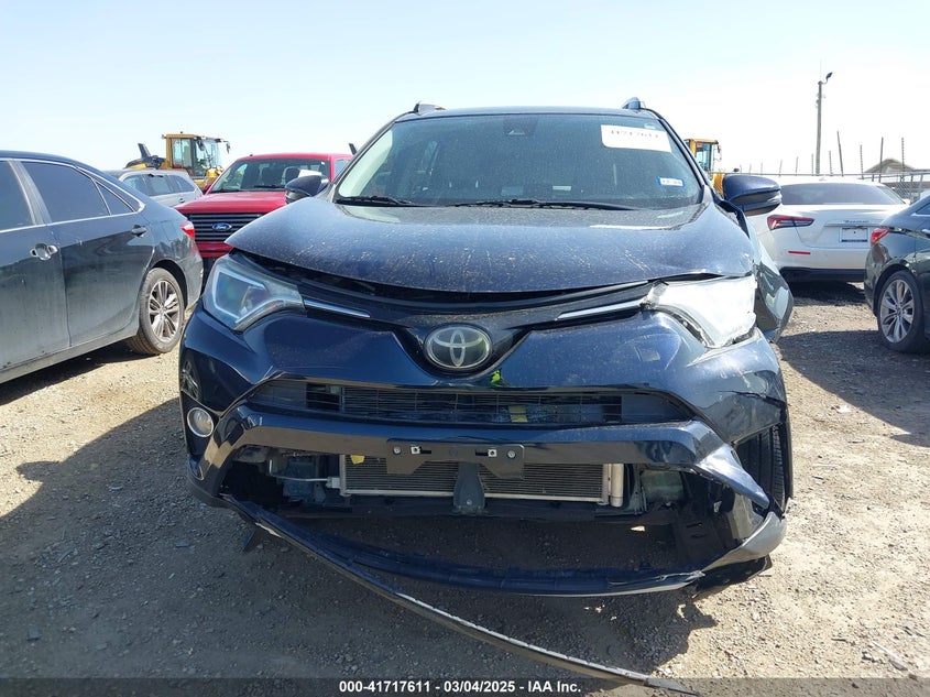 2018 TOYOTA RAV4 XLE - JTMWFREV7JJ186925
