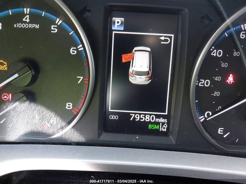 2018 TOYOTA RAV4 XLE - JTMWFREV7JJ186925