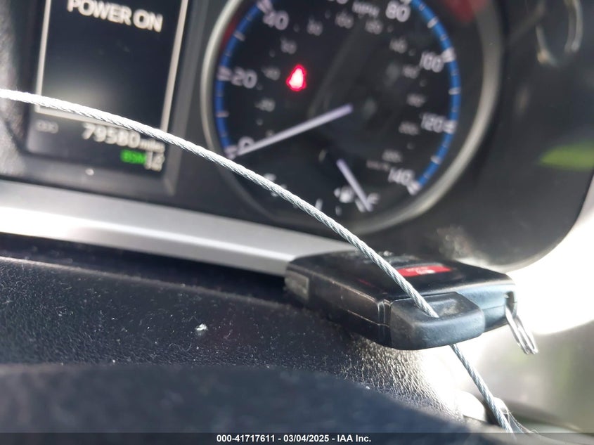 2018 TOYOTA RAV4 XLE - JTMWFREV7JJ186925