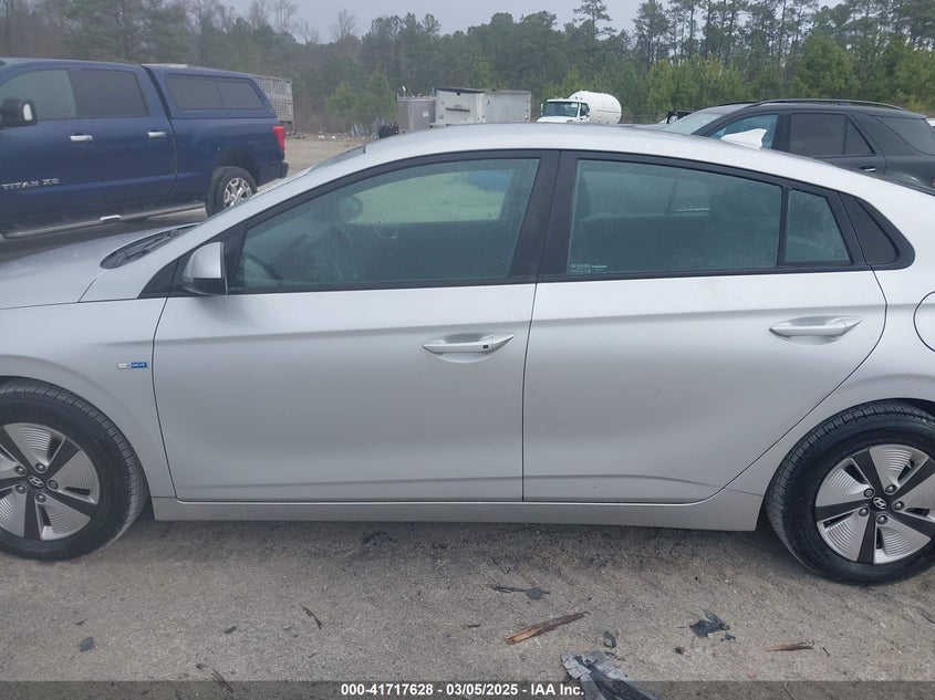 2019 HYUNDAI IONIQ HYBRID BLUE - KMHC65LC3KU118095