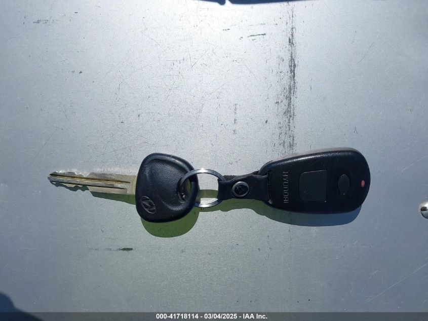 2003 Hyundai Elantra Gls/Gt VIN: KMHDN45D83U586168 Lot: 41718114