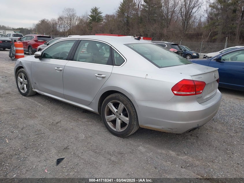 2012 VOLKSWAGEN PASSAT VIN: 1VWBN7A35CC039288