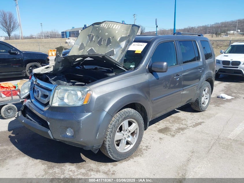 2011 HONDA PILOT VIN: 5FNYF4H51BB014261