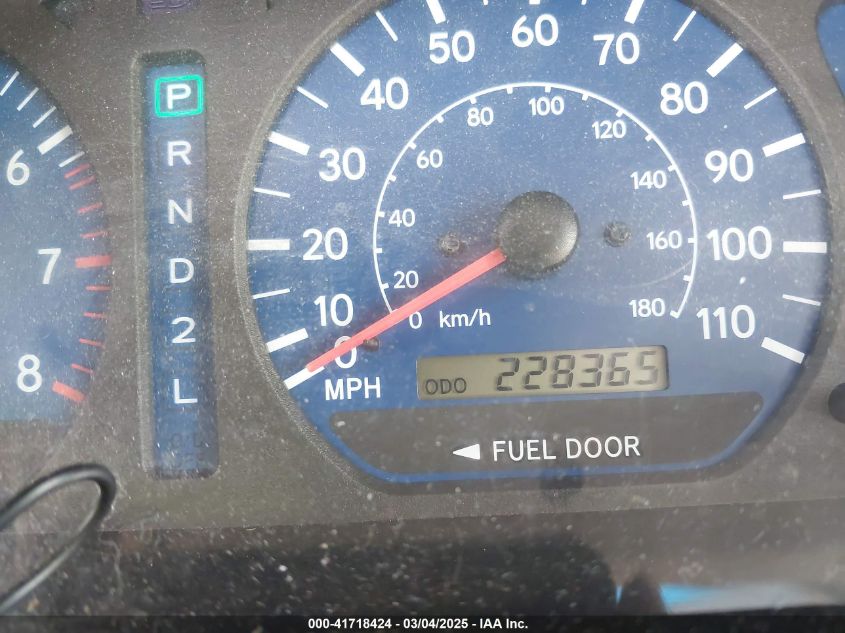 2002 Toyota Sienna Le VIN: 4T3ZF13C32U438723 Lot: 41718424