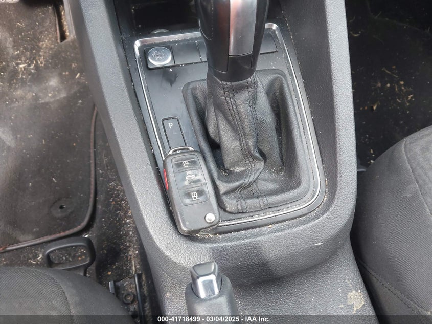 2015 VOLKSWAGEN JETTA VIN: 3VWD17AJXFM316099