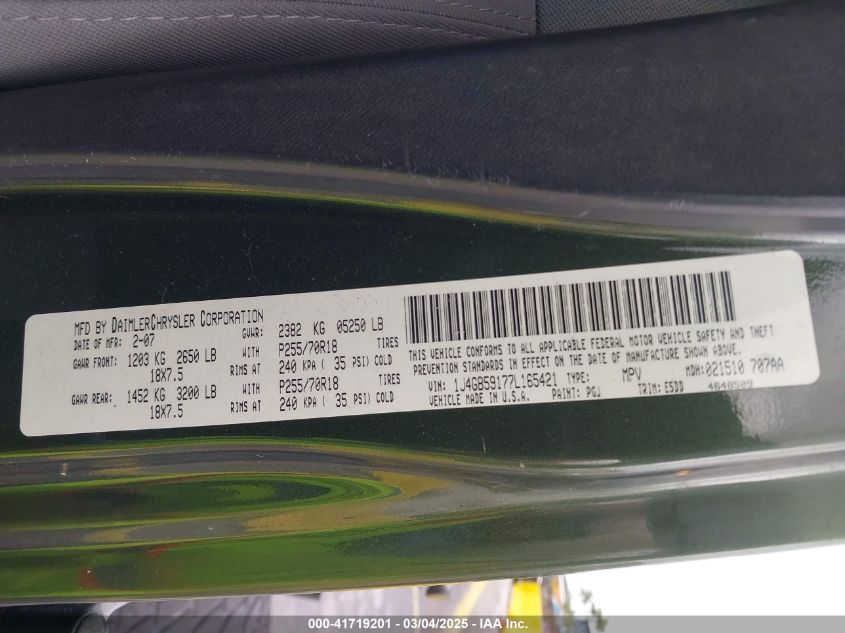 2007 Jeep Wrangler Unlimited Sahara VIN: 1J4GB59177L165421 Lot: 41719201