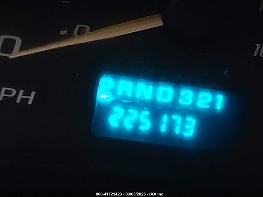 2005 Chevrolet Express VIN: 1GNFG15T851258340 Lot: 41721423